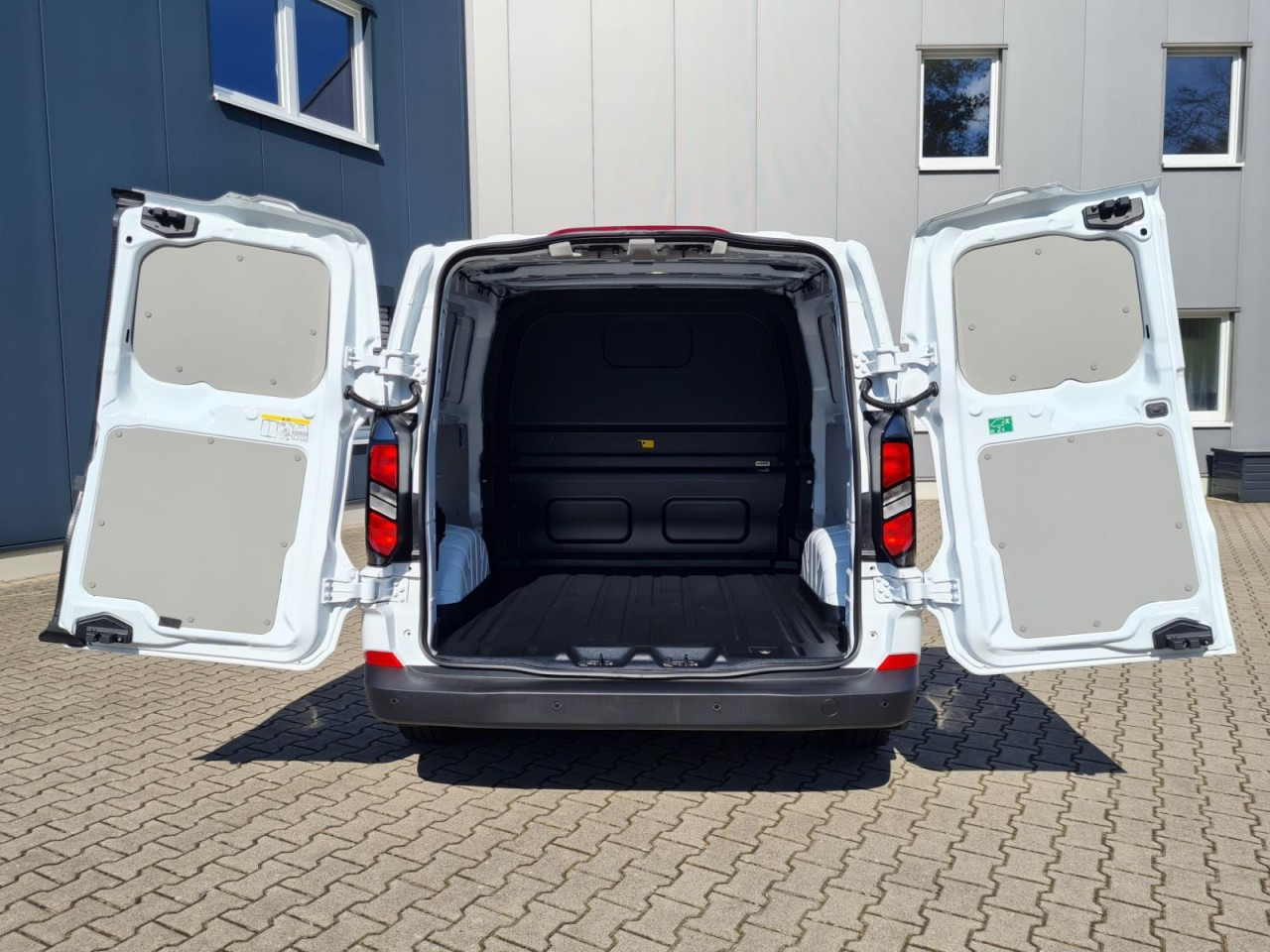 Leasing of  Ford Custom Kasten Doka 6 Sitze L2 Trend KLIMA KAMERA Ford Custom Kasten Doka 6 Sitze L2 Trend KLIMA KAMERA: picture 17