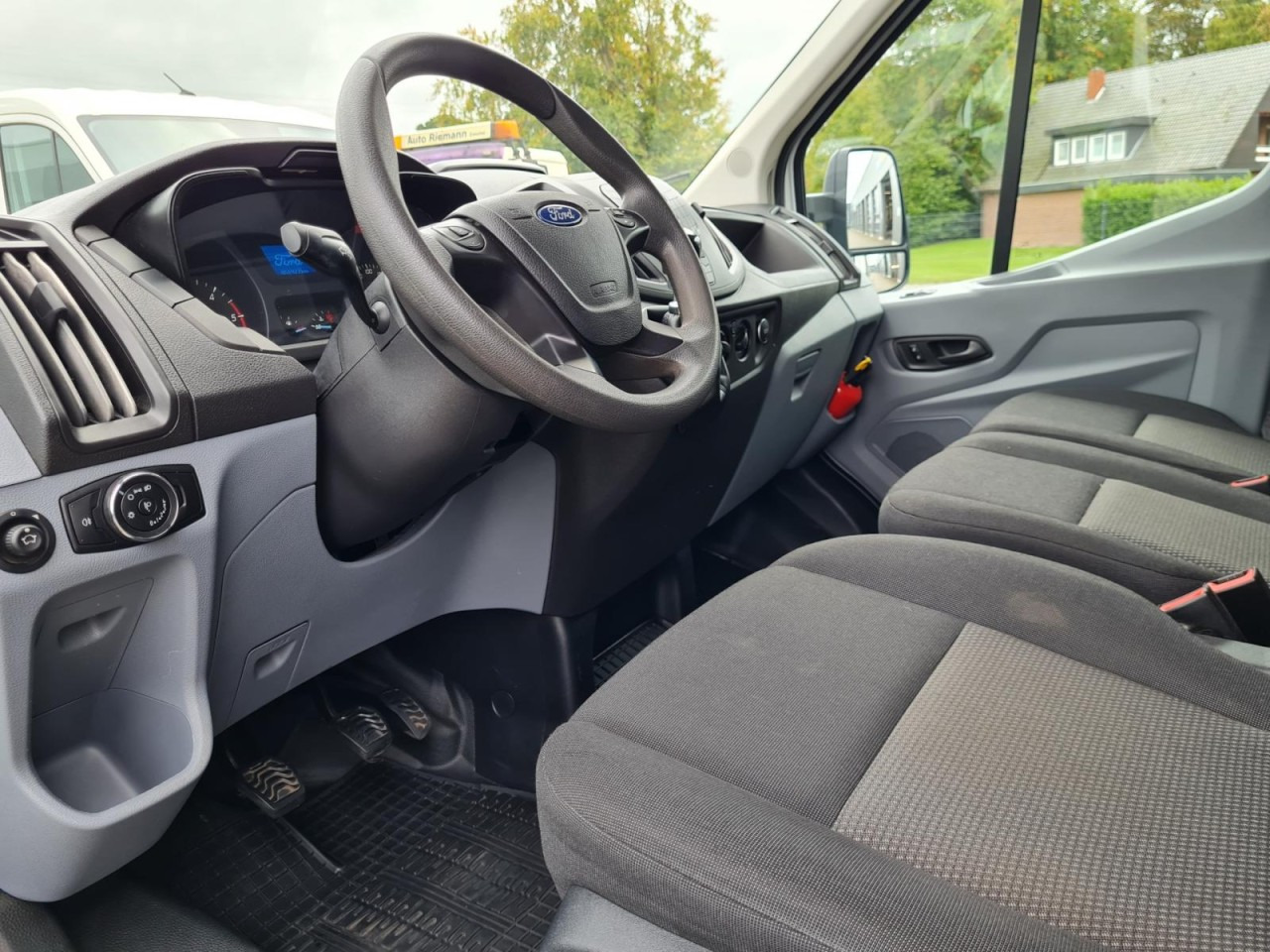 Leasing of  Ford Transit 35 Pritsche Schiebe Plane TDCi KLIMA AHK Ford Transit 35 Pritsche Schiebe Plane TDCi KLIMA AHK: picture 10