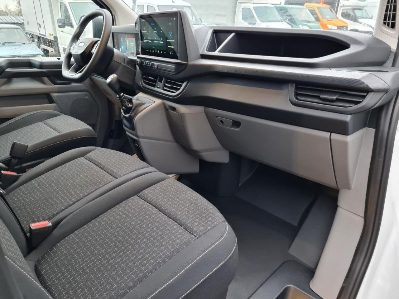 Leasing of  Ford Transit Custom Kombi 320 L2 Trend 9 Sitze KAMERA Ford Transit Custom Kombi 320 L2 Trend 9 Sitze KAMERA: picture 22