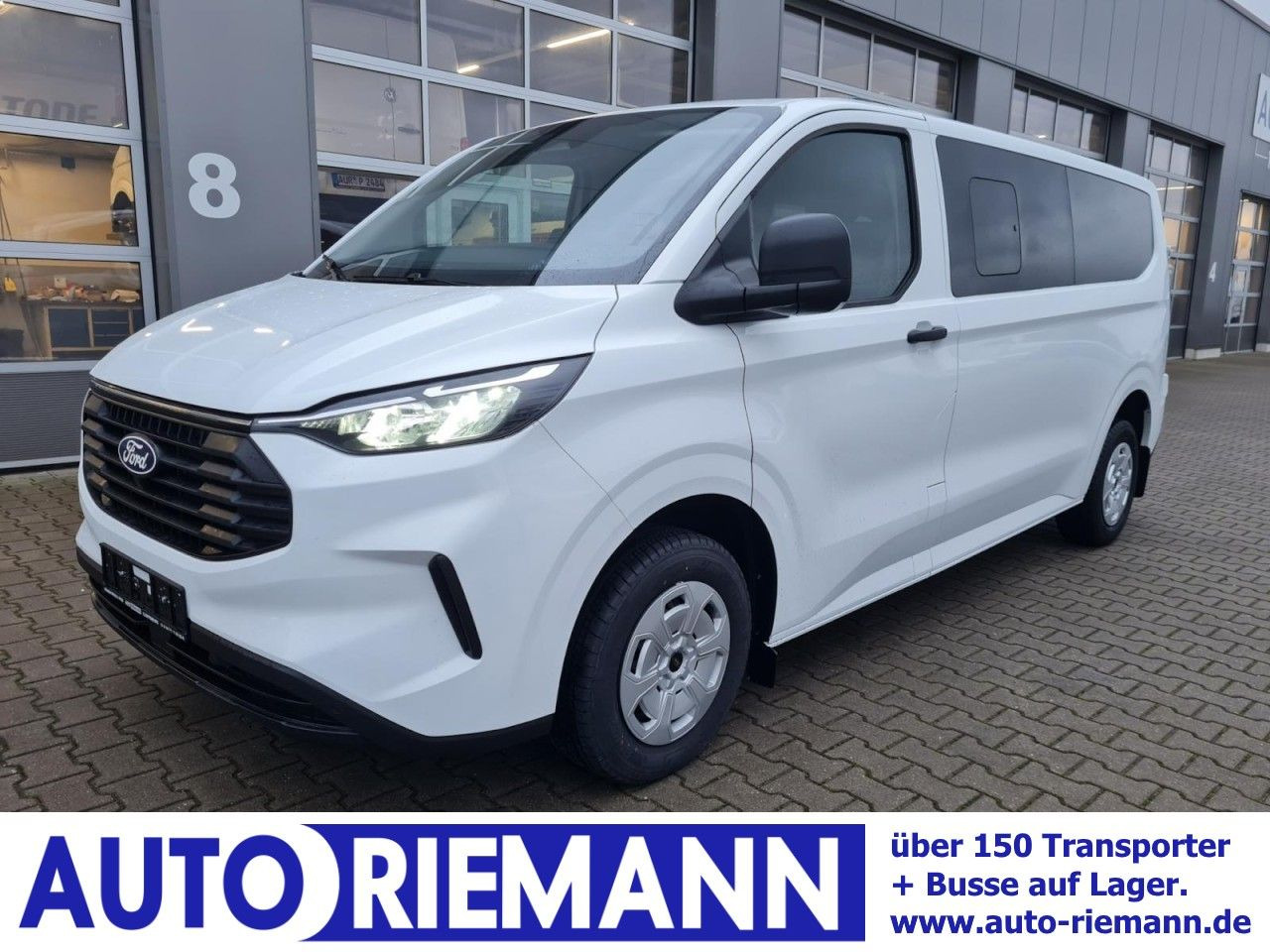 Ford Transit Custom Kombi 320 L2 Trend 9 Sitze KAMERA - Car: picture 1 Ford Transit Custom Kombi 320 L2 Trend 9 Sitze KAMERA - Car: picture 1