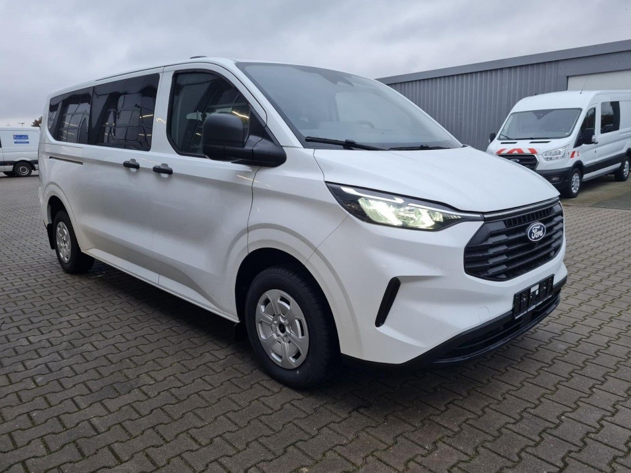 Ford Transit Custom Trend 320 L2 9 Sitzer - Passenger van: picture 3 Ford Transit Custom Trend 320 L2 9 Sitzer - Passenger van: picture 3