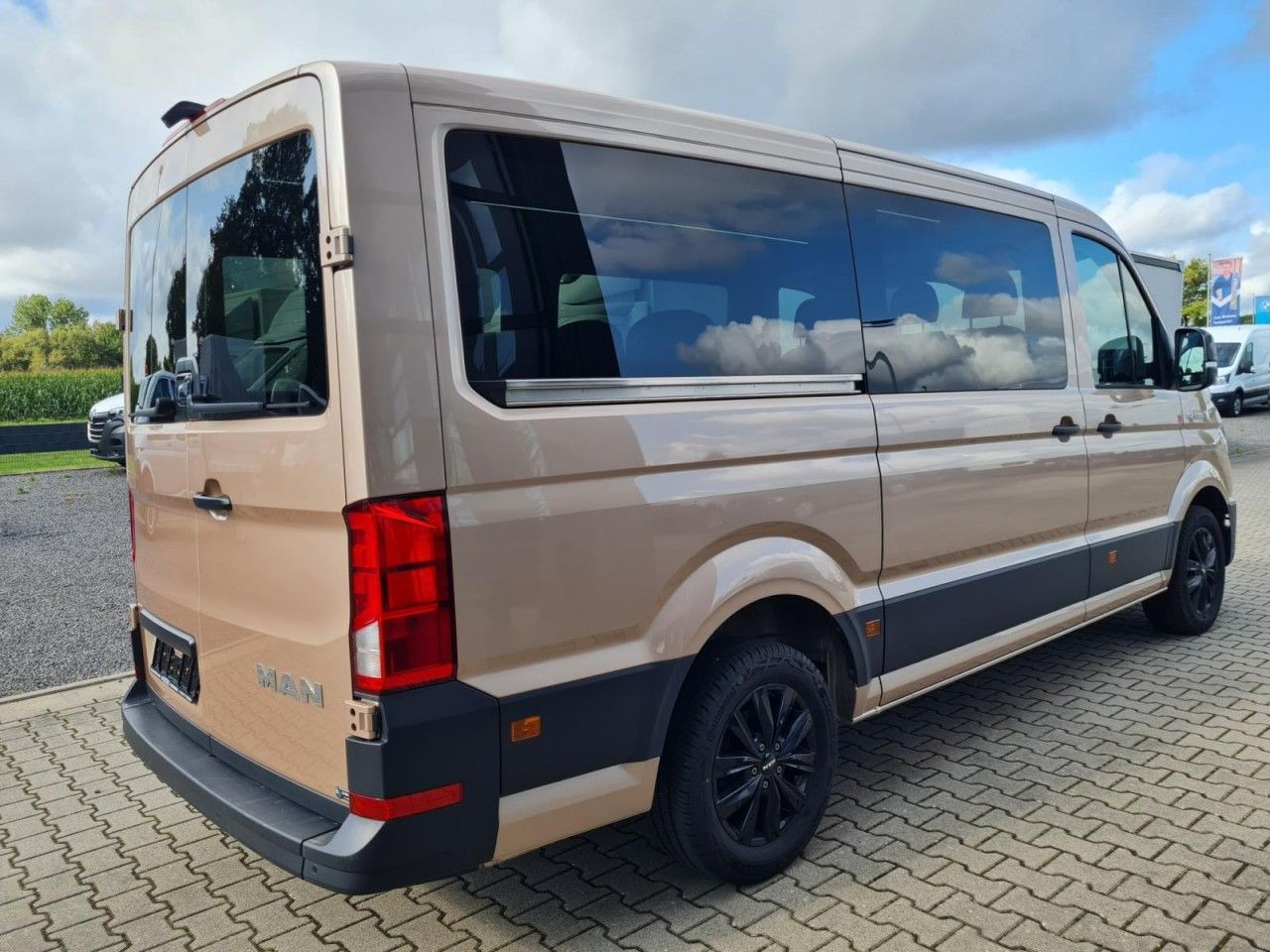 MAN TGE 3.180 TDi Kombi 9 Sitzer LED LM KAMERA Sonde - Passenger van: picture 5 MAN TGE 3.180 TDi Kombi 9 Sitzer LED LM KAMERA Sonde - Passenger van: picture 5