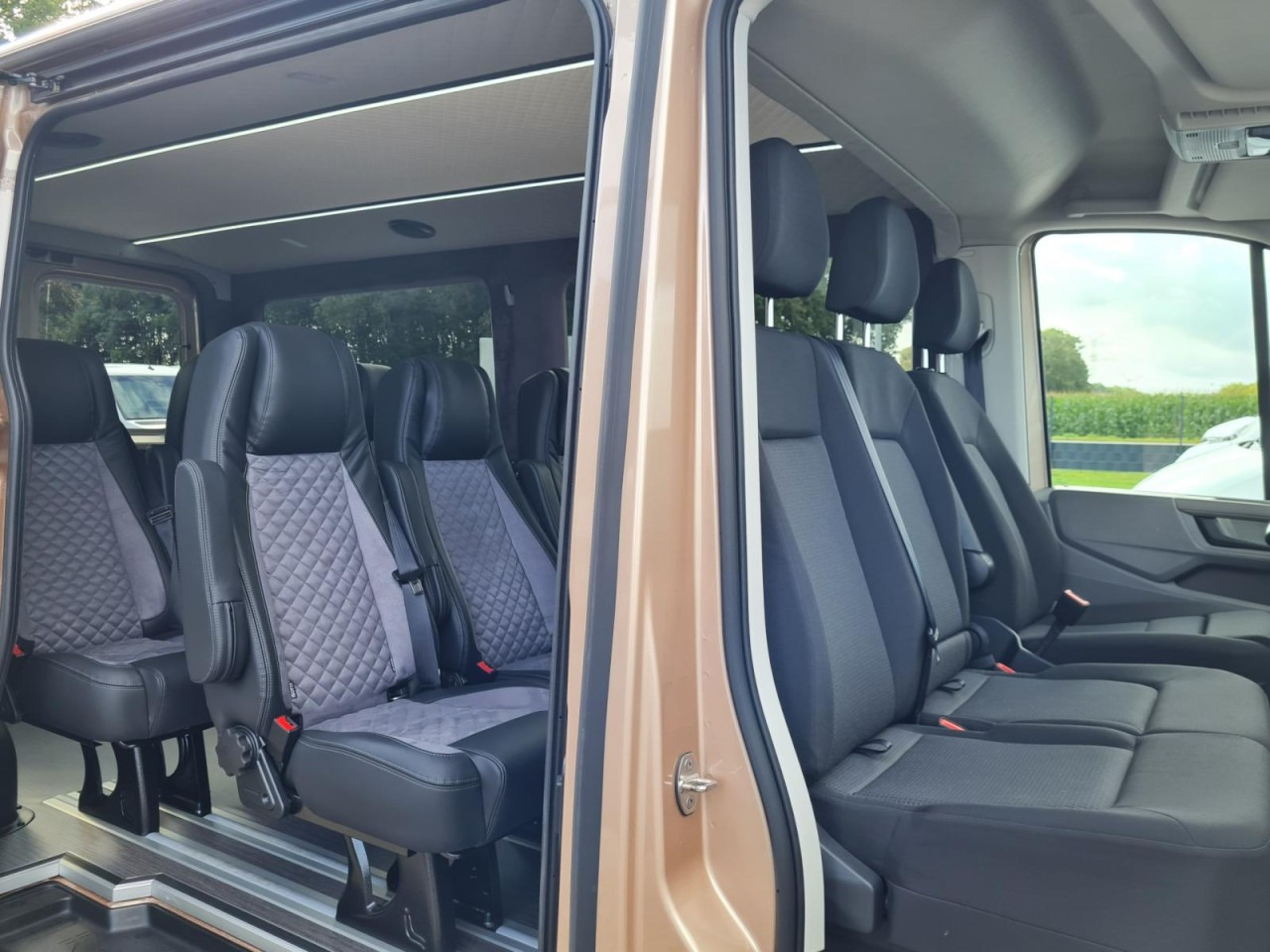 Man TGE 3.180 TDi Kombi 9 Sitze ALU KAMERA LED LEDER Sonderumbau - Minibus, Passenger van: picture 4 Man TGE 3.180 TDi Kombi 9 Sitze ALU KAMERA LED LEDER Sonderumbau - Minibus, Passenger van: picture 4