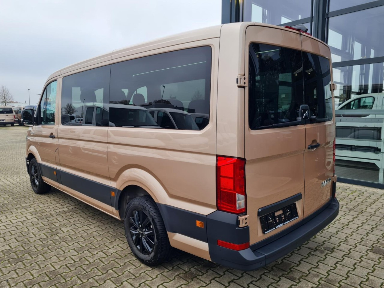 Leasing of  Man TGE 3.180 TDi Kombi 9 Sitze ALU KAMERA LED LEDER Sonderumbau Man TGE 3.180 TDi Kombi 9 Sitze ALU KAMERA LED LEDER Sonderumbau: picture 7