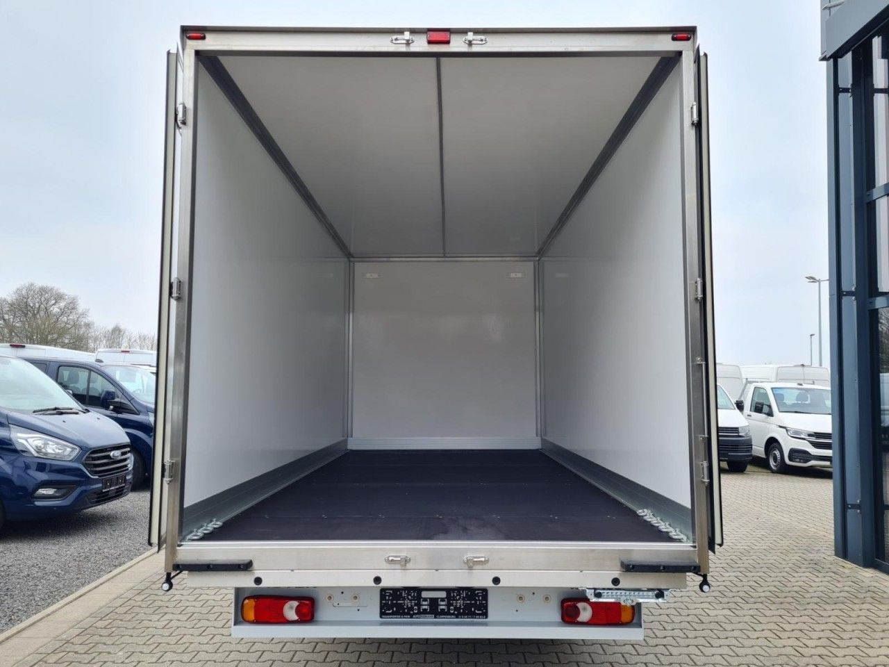 Renault Master 35 New Möbel Koffer KLIMA Tempom LF 4,80m - Box van: picture 5 Renault Master 35 New Möbel Koffer KLIMA Tempom LF 4,80m - Box van: picture 5
