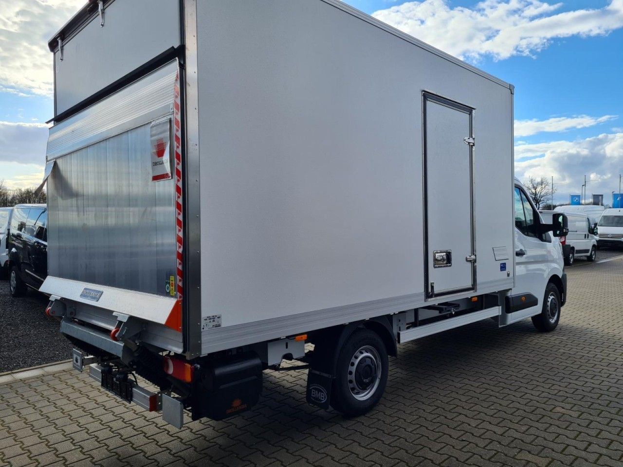 Renault Master 35 New Möbel Koffer LBW KAMERA LUFTFEDERU - Box van: picture 4 Renault Master 35 New Möbel Koffer LBW KAMERA LUFTFEDERU - Box van: picture 4