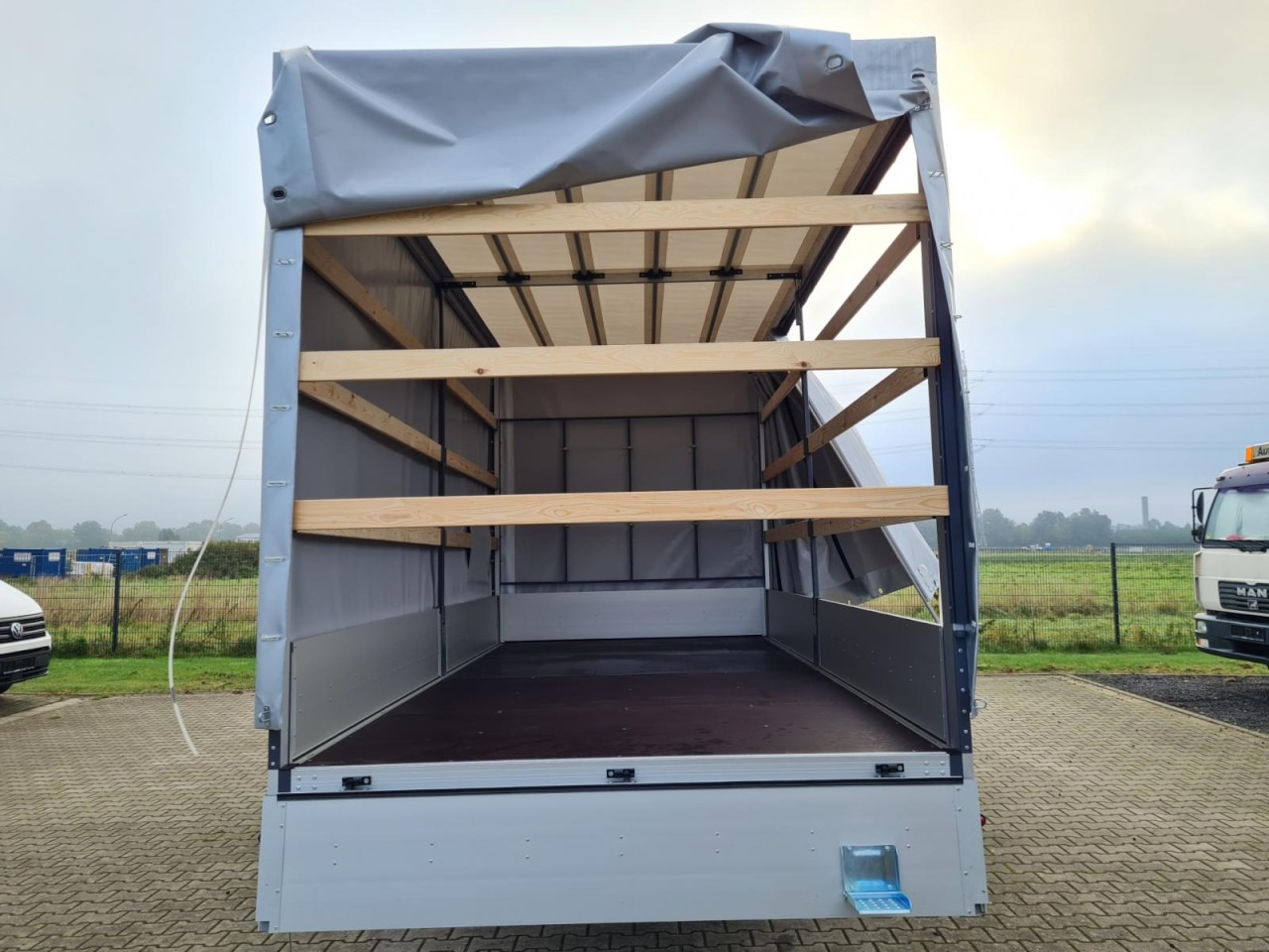 Leasing of  Renault Master Pritsche Schiebe Plane 10 Pal. LUFTFEDERUNG Renault Master Pritsche Schiebe Plane 10 Pal. LUFTFEDERUNG: picture 16