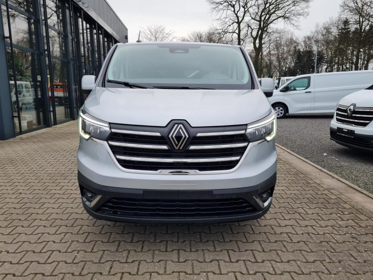 Renault Trafic Kombi 9-Sitze L2 Grand Equilibre KLIMA TE - Station wagon: picture 2 Renault Trafic Kombi 9-Sitze L2 Grand Equilibre KLIMA TE - Station wagon: picture 2