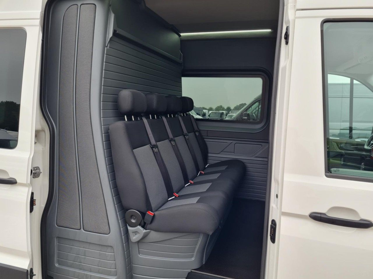 Volkswagen Crafter 35 Kasten Plus 4MOTION Doka Mixto L4H3 - Panel van, Combi van: picture 4 Volkswagen Crafter 35 Kasten Plus 4MOTION Doka Mixto L4H3 - Panel van, Combi van: picture 4
