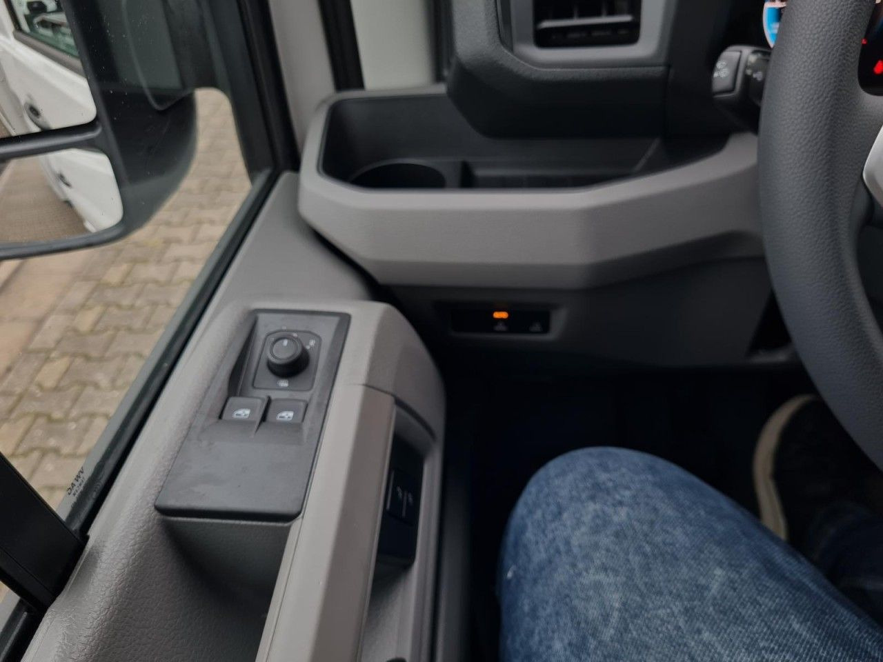 Flatbed van Volkswagen Crafter 35 Pritsche TDI Pritsche L4 KLIMA TEMPOM: picture 17