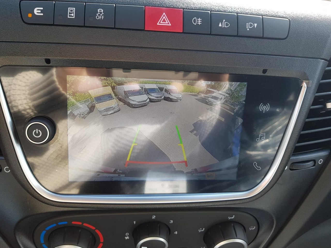 Leasing of  Iveco Daily 35S14A8 V Y mit Rückfahrkamera und Radi... Iveco Daily 35S14A8 V Y mit Rückfahrkamera und Radi...: picture 14