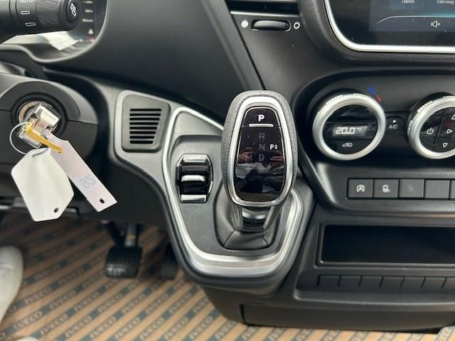 Panel van Iveco Daily 35S16A8V 4100 Automatik: picture 15