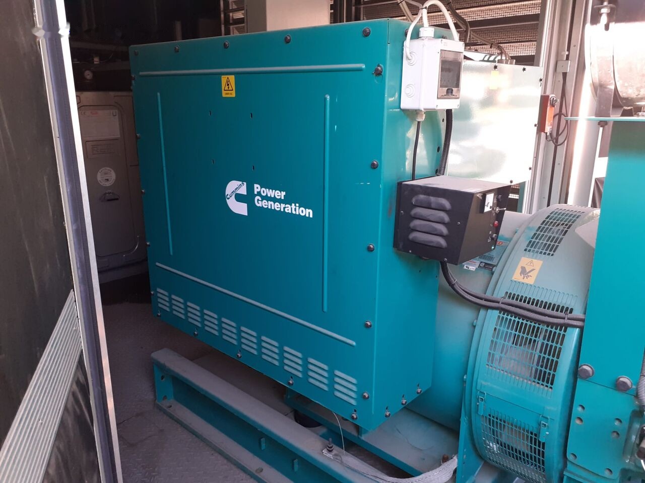 Cummins Cummins Generator Set Stamford 1300 KW 1600 KVA New Factory, Diesel Generator, 2014 Model, 2245 HP, 9000 kg, Low Hours, For Sale in Poland - Generator set: picture 1 Cummins Cummins Generator Set Stamford 1300 KW 1600 KVA New Factory, Diesel Generator, 2014 Model, 2245 HP, 9000 kg, Low Hours, For Sale in Poland - Generator set: picture 1