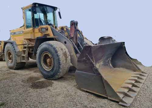 Volvo L120C – wheel loader / Radlader - Loader: picture 1 Volvo L120C – wheel loader / Radlader - Loader: picture 1