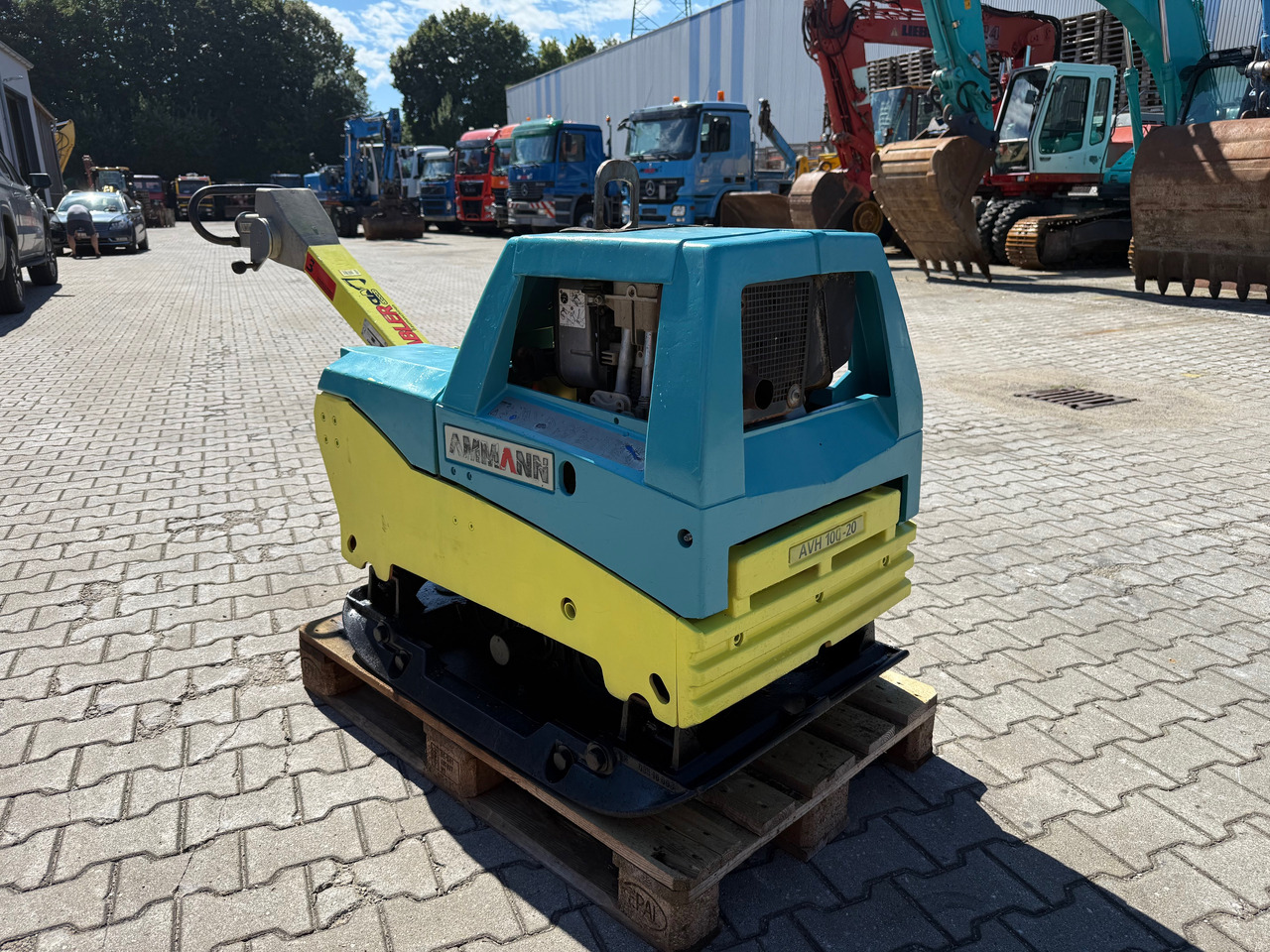 Vibratory plate Ammann AVH 100-20 Rüttelplatte E-Start: picture 8 Vibratory plate Ammann AVH 100-20 Rüttelplatte E-Start: picture 8