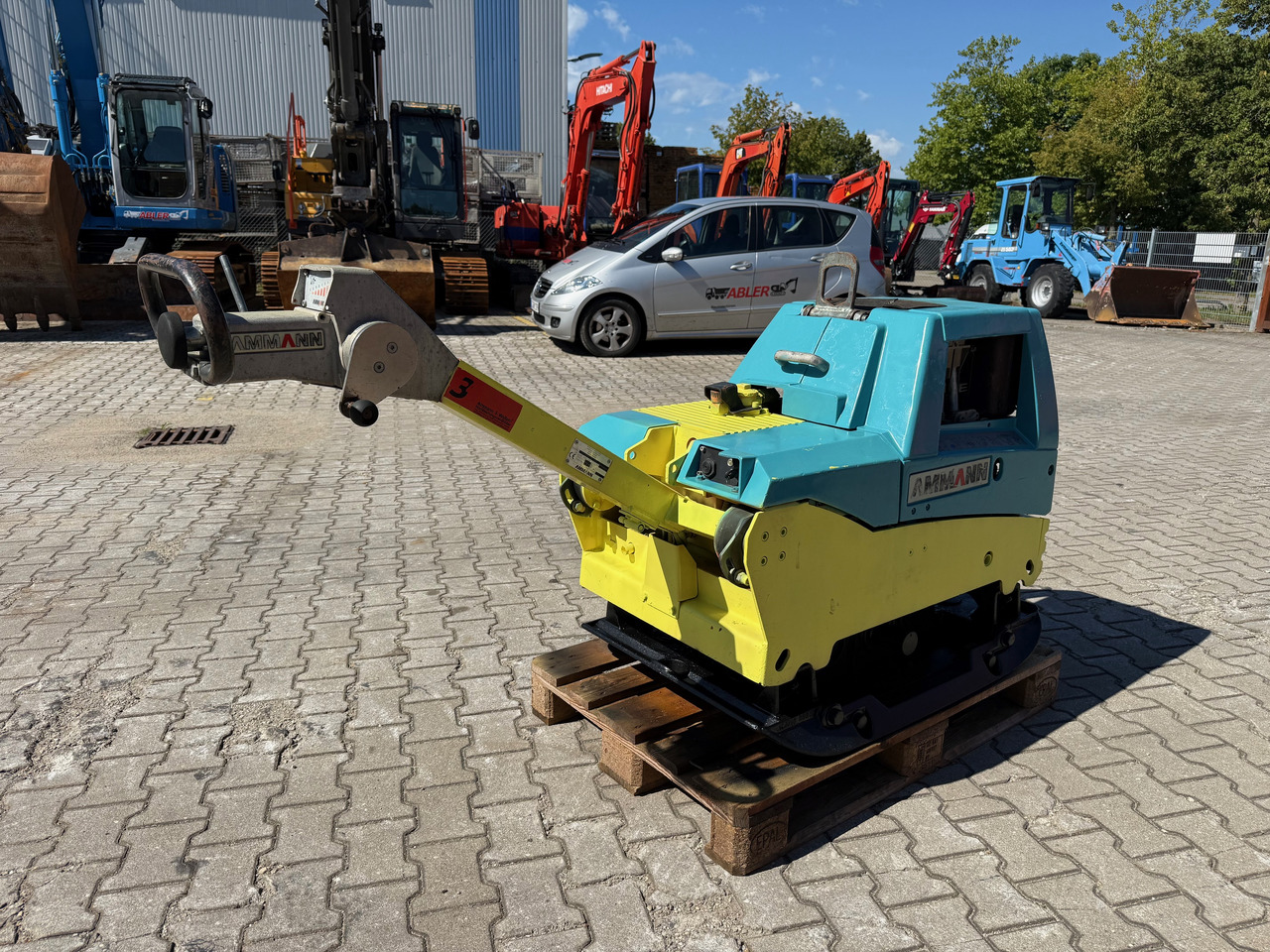 Vibratory plate Ammann AVH 100-20 Rüttelplatte E-Start: picture 6 Vibratory plate Ammann AVH 100-20 Rüttelplatte E-Start: picture 6