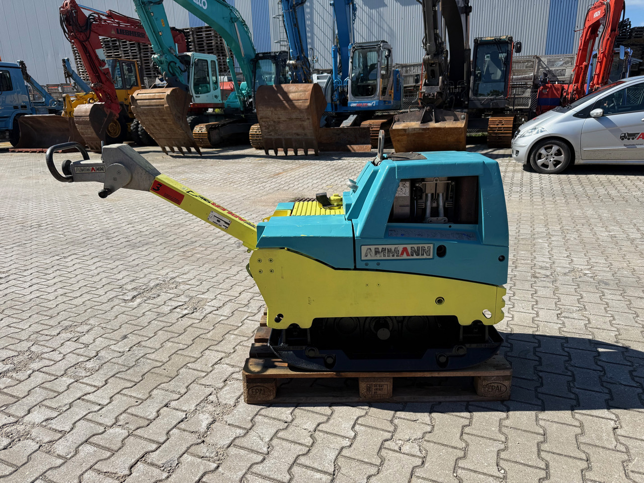 Vibratory plate Ammann AVH 100-20 Rüttelplatte E-Start: picture 7 Vibratory plate Ammann AVH 100-20 Rüttelplatte E-Start: picture 7