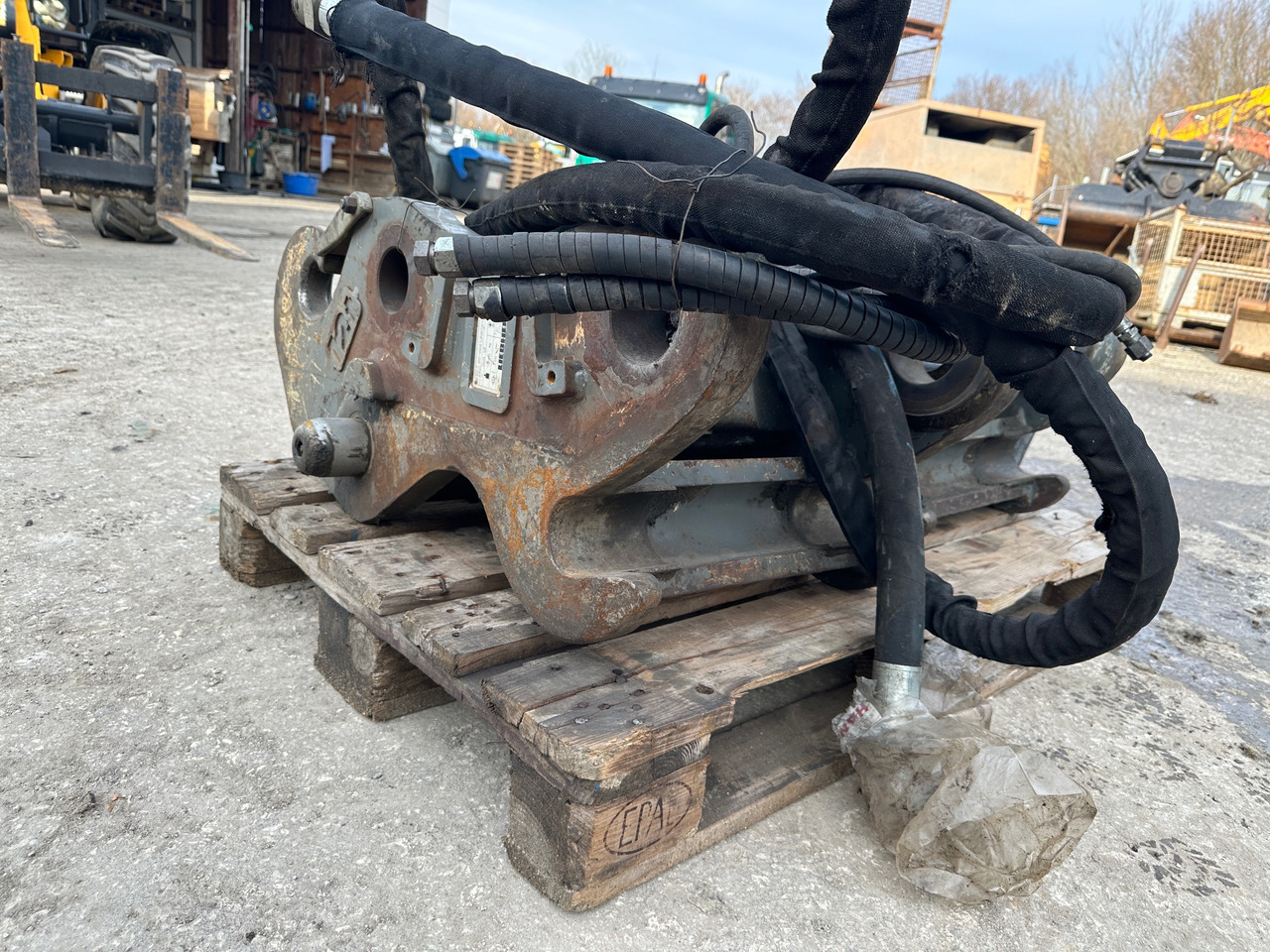 Likufix Liebherr SWA48 Schnellwechsler Vollhydraulisch 924 Compact - Quick coupler: picture 5 Likufix Liebherr SWA48 Schnellwechsler Vollhydraulisch 924 Compact - Quick coupler: picture 5