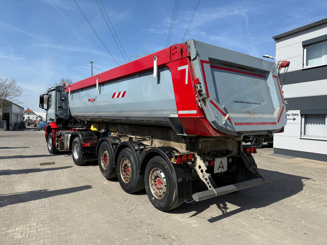 Mercedes-Benz 1851 Arocs ECHTER 4x4 mit Schmitz Kippauflieger - Tipper: picture 5 Mercedes-Benz 1851 Arocs ECHTER 4x4 mit Schmitz Kippauflieger - Tipper: picture 5