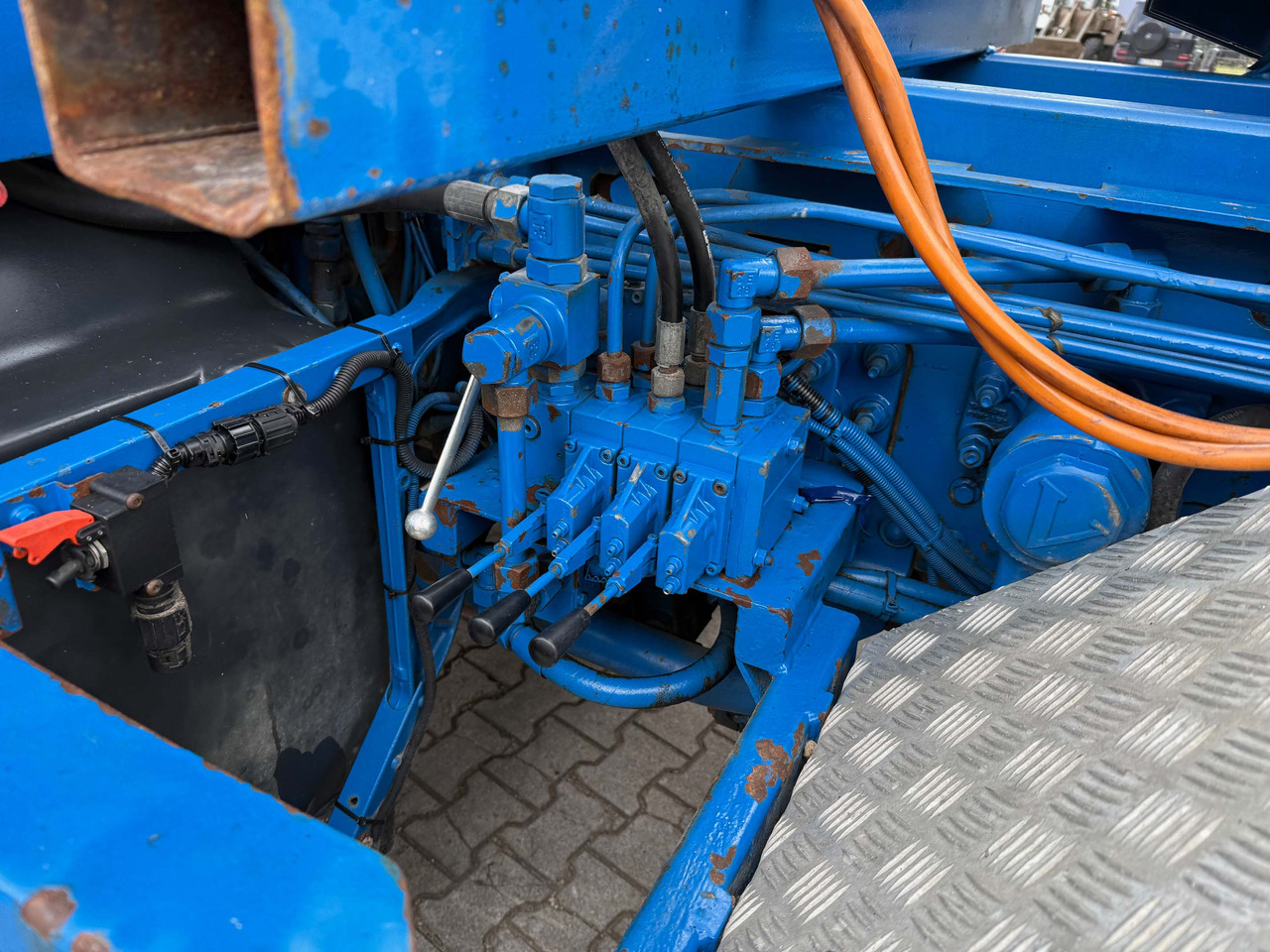 Concrete mixer truck Volvo FM420 Wechselsystem Kipper Betonmischer: picture 12