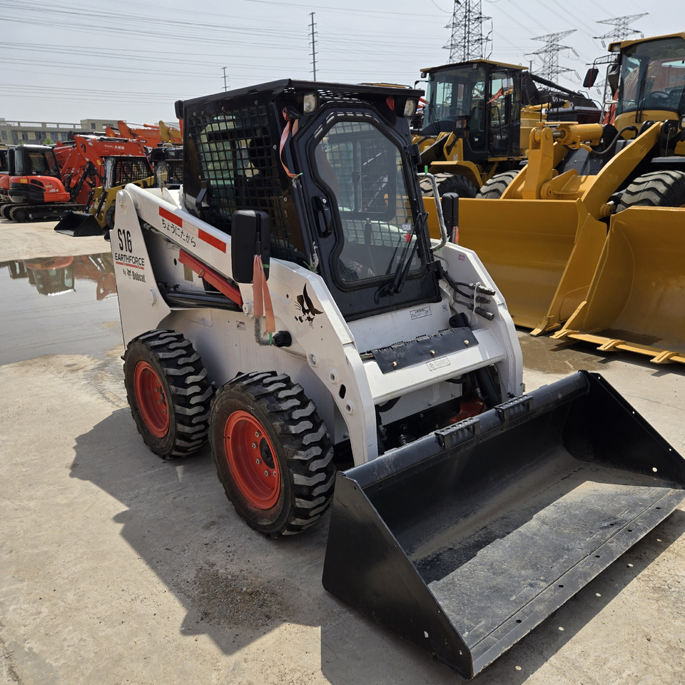 Bobcat S16 - Skid steer loader: picture 2 Bobcat S16 - Skid steer loader: picture 2