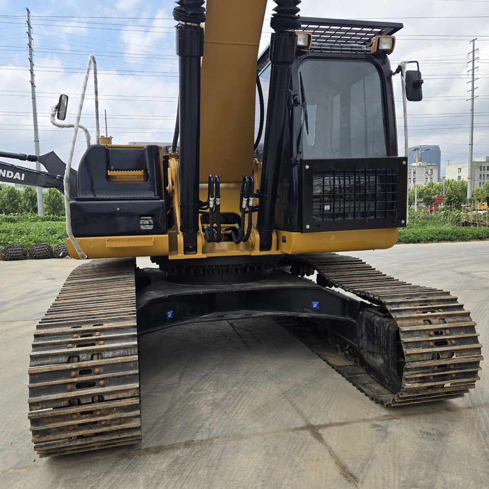 Excavator CATERPILLAR 330D: picture 7 Excavator CATERPILLAR 330D: picture 7