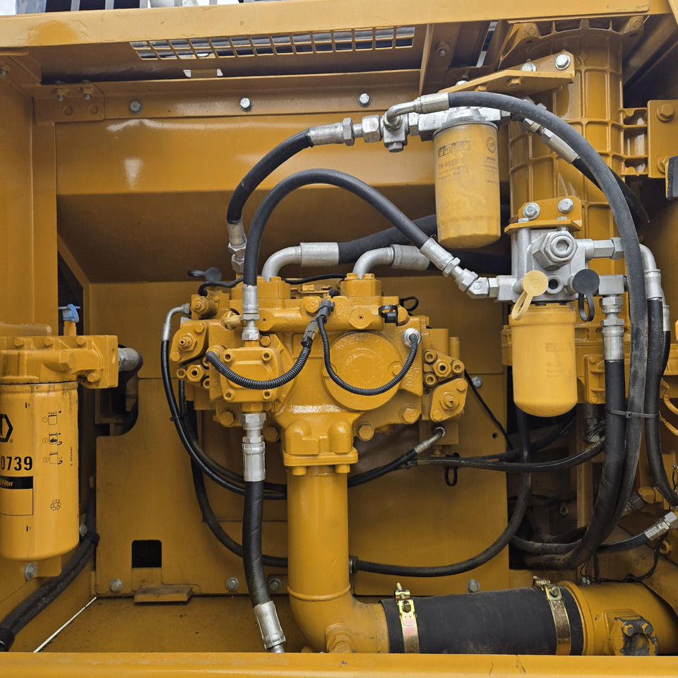 Excavator CATERPILLAR 330D: picture 9 Excavator CATERPILLAR 330D: picture 9