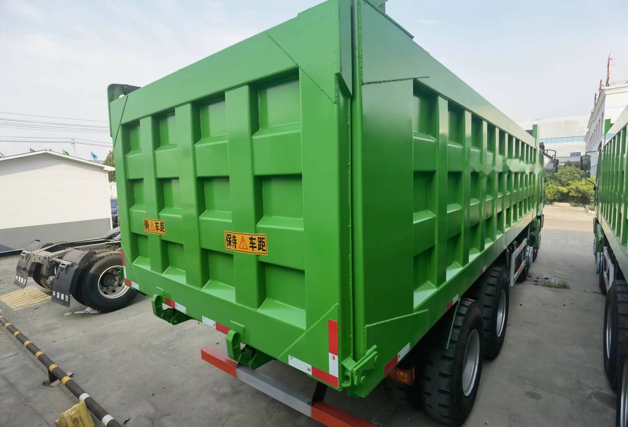 Tipper Shacman F3000 8*4 Dump truck: picture 9