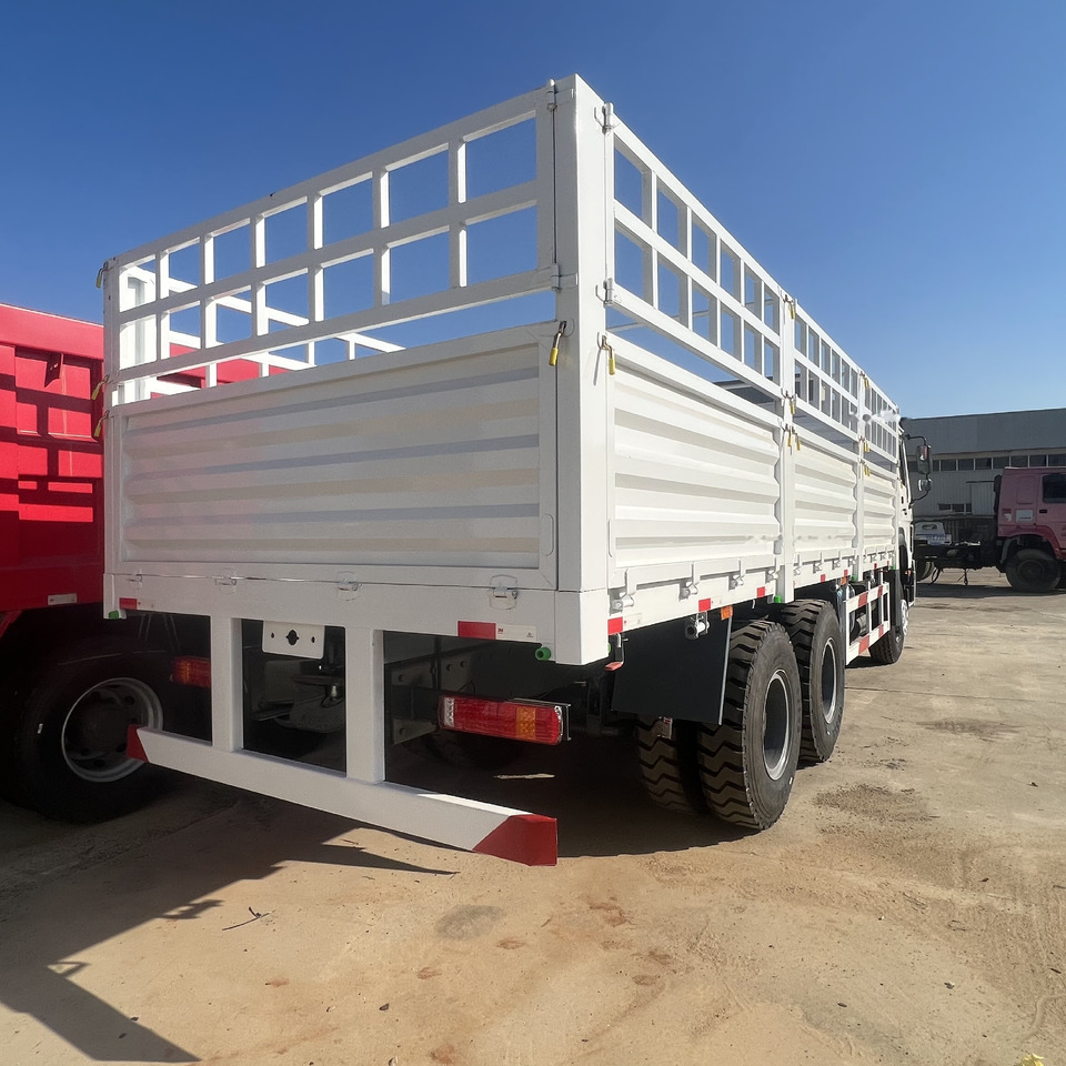 Dropside/ Flatbed truck Sinotruk HOWO 371 6*4 Fence truck: picture 9