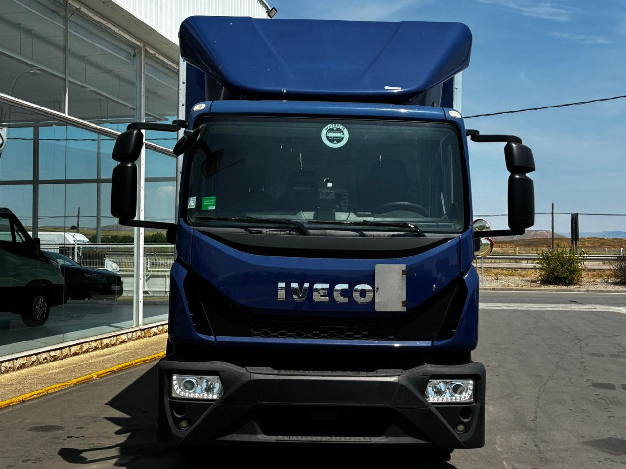 Caja cerrada IVECO Eurocargo ML 120 E22 - Box truck: picture 2 Caja cerrada IVECO Eurocargo ML 120 E22 - Box truck: picture 2