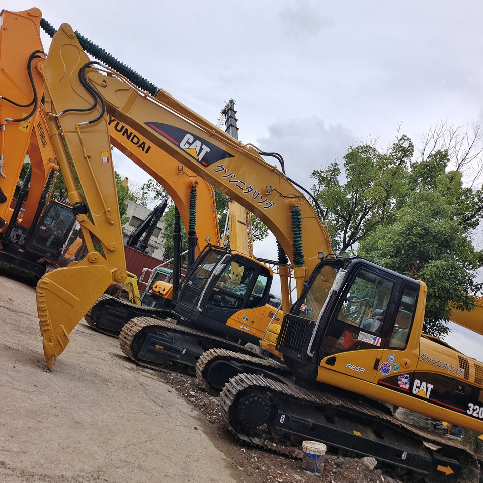 CAT 320CL - Crawler excavator: picture 2 CAT 320CL - Crawler excavator: picture 2