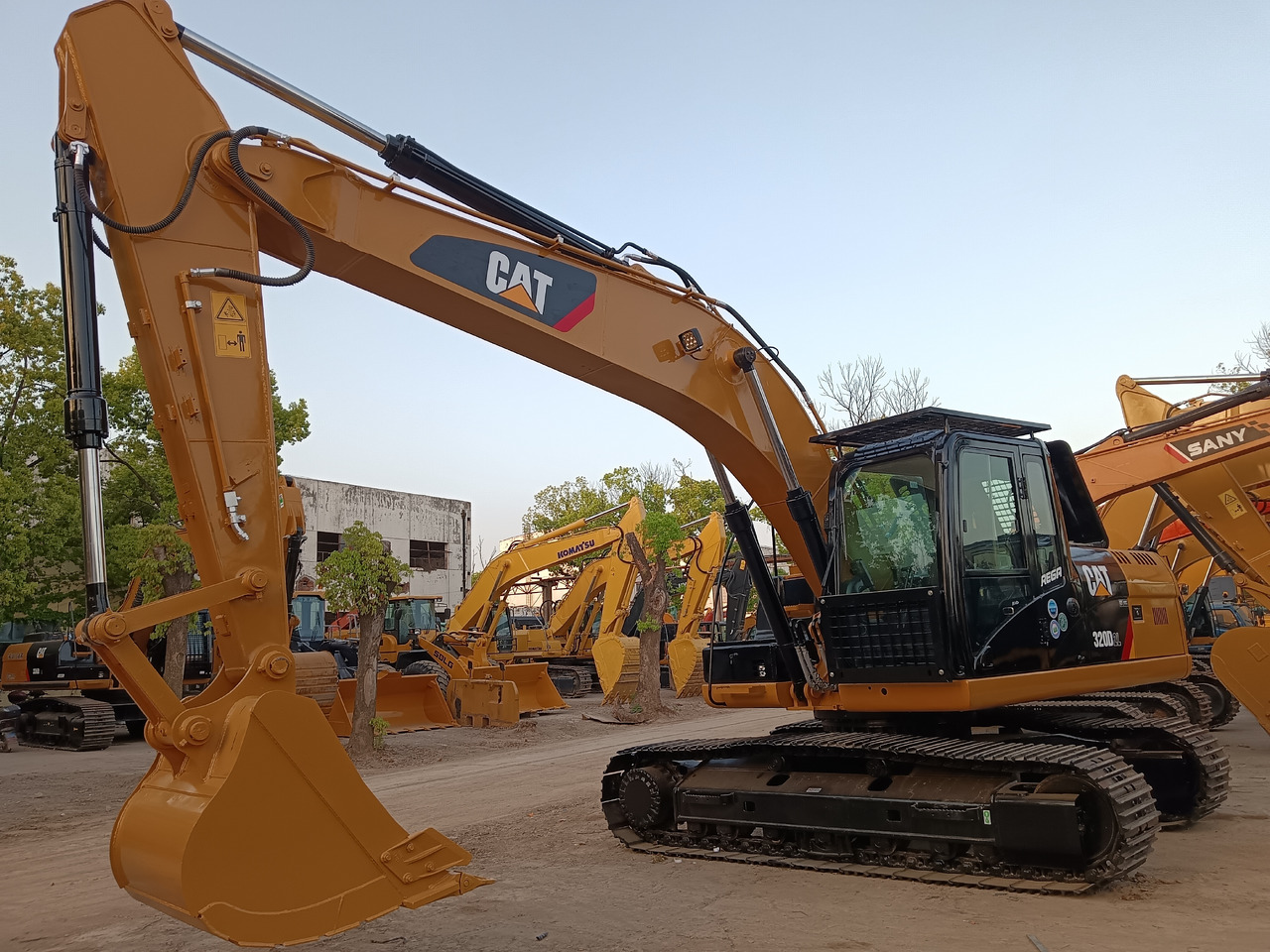 CAT 320D2L 330D2L 336D2L - Crawler excavator: picture 1 CAT 320D2L 330D2L 336D2L - Crawler excavator: picture 1