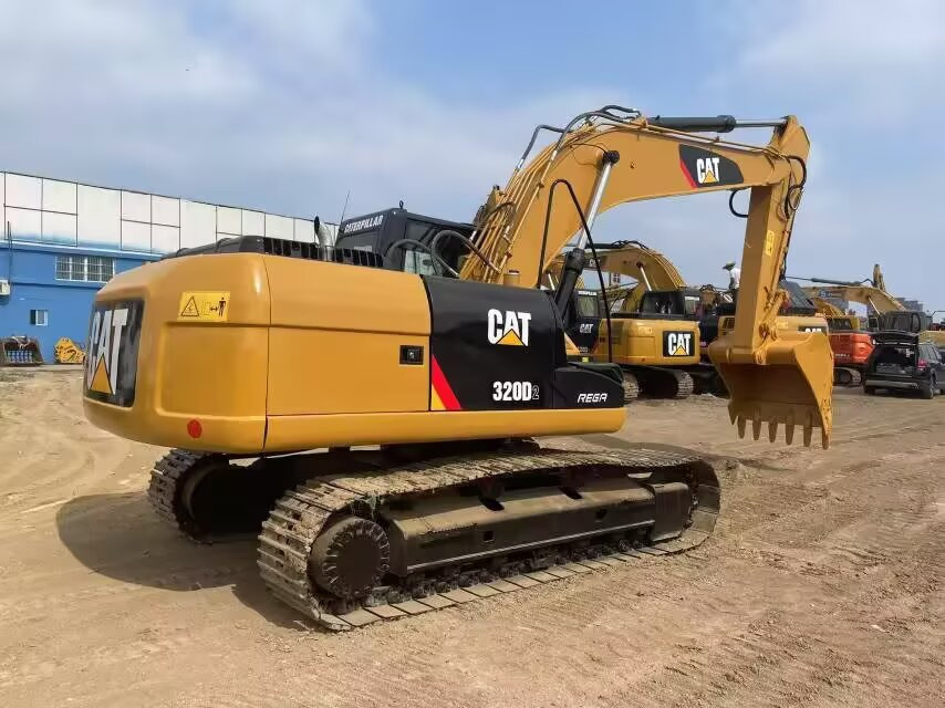 CAT 320D2L - Crawler excavator: picture 4 CAT 320D2L - Crawler excavator: picture 4