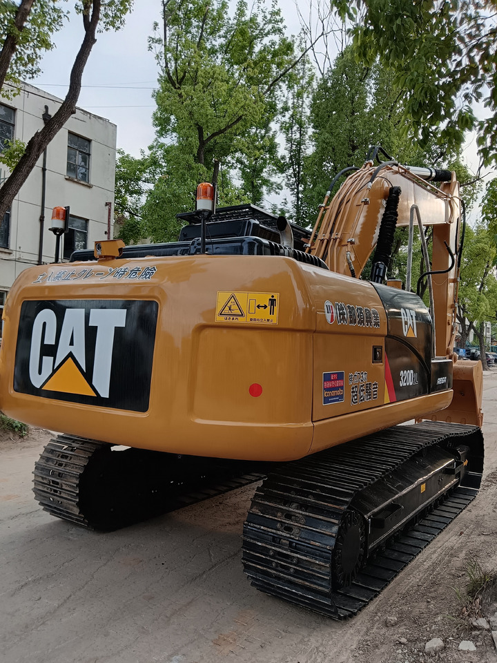 CAT 320D2L - Crawler excavator: picture 4 CAT 320D2L - Crawler excavator: picture 4