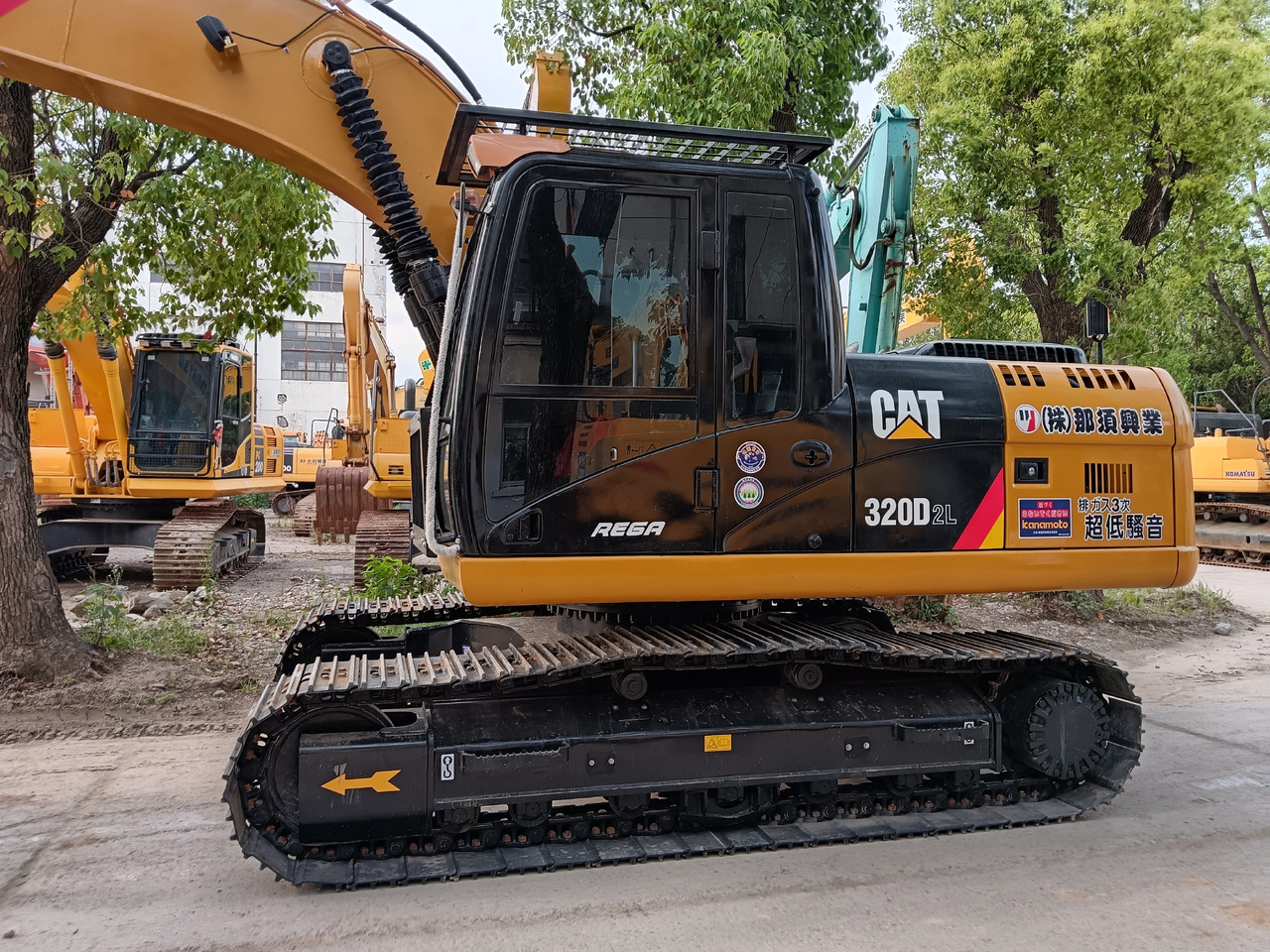 CAT 320D2L - Crawler excavator: picture 1 CAT 320D2L - Crawler excavator: picture 1