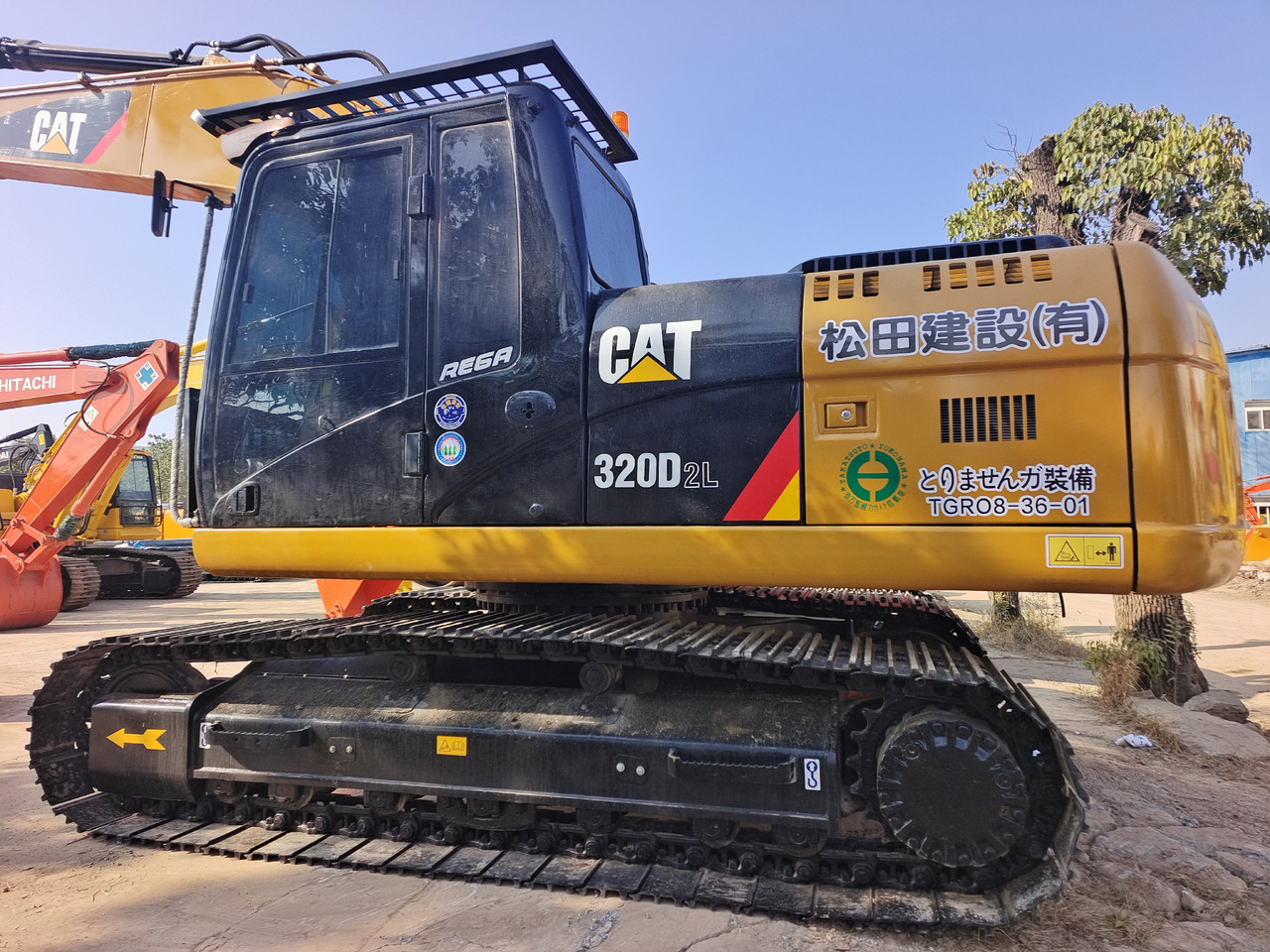 CAT 320D2L - Crawler excavator: picture 2 CAT 320D2L - Crawler excavator: picture 2