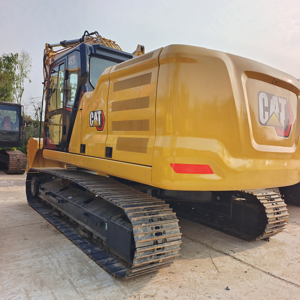 CAT 323 - Crawler excavator: picture 1 CAT 323 - Crawler excavator: picture 1