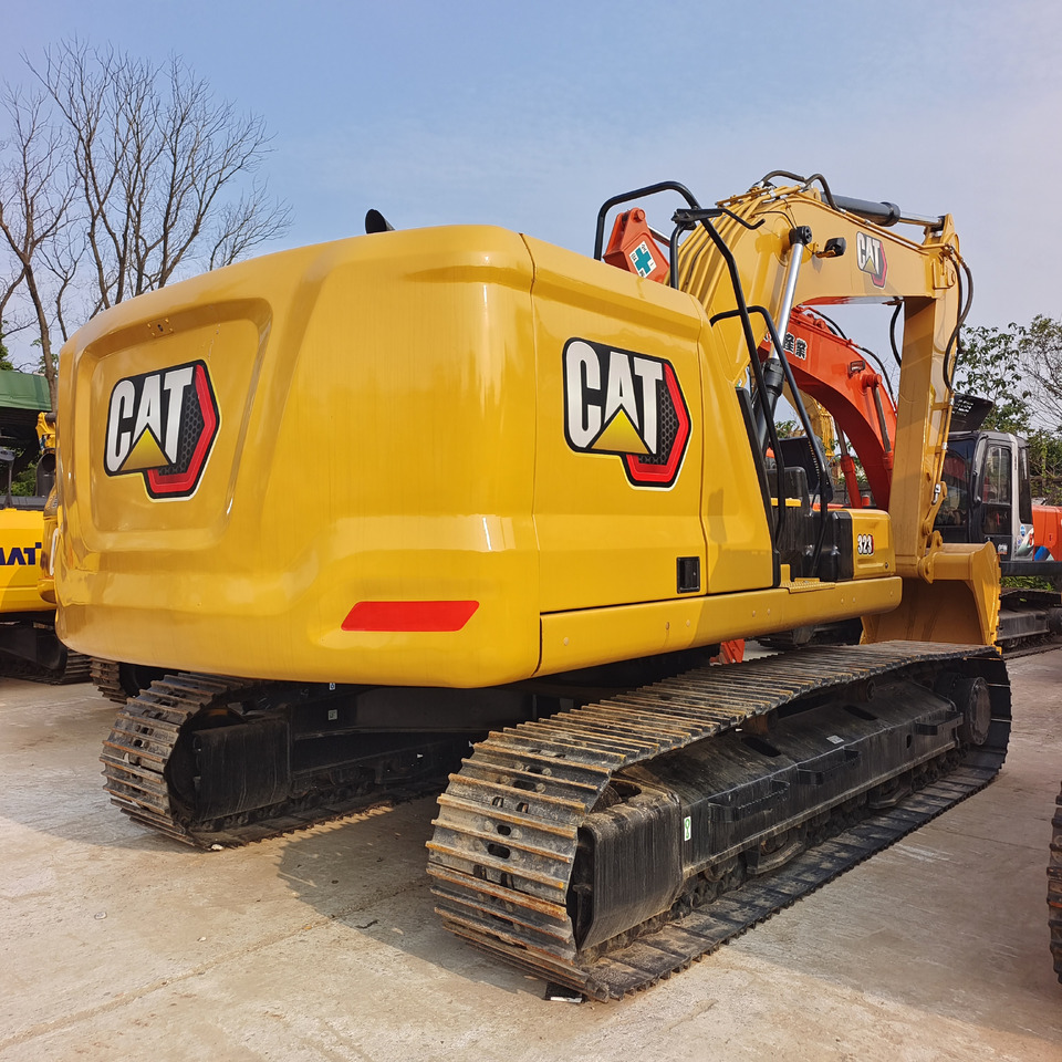 CAT 323 - Crawler excavator: picture 3 CAT 323 - Crawler excavator: picture 3