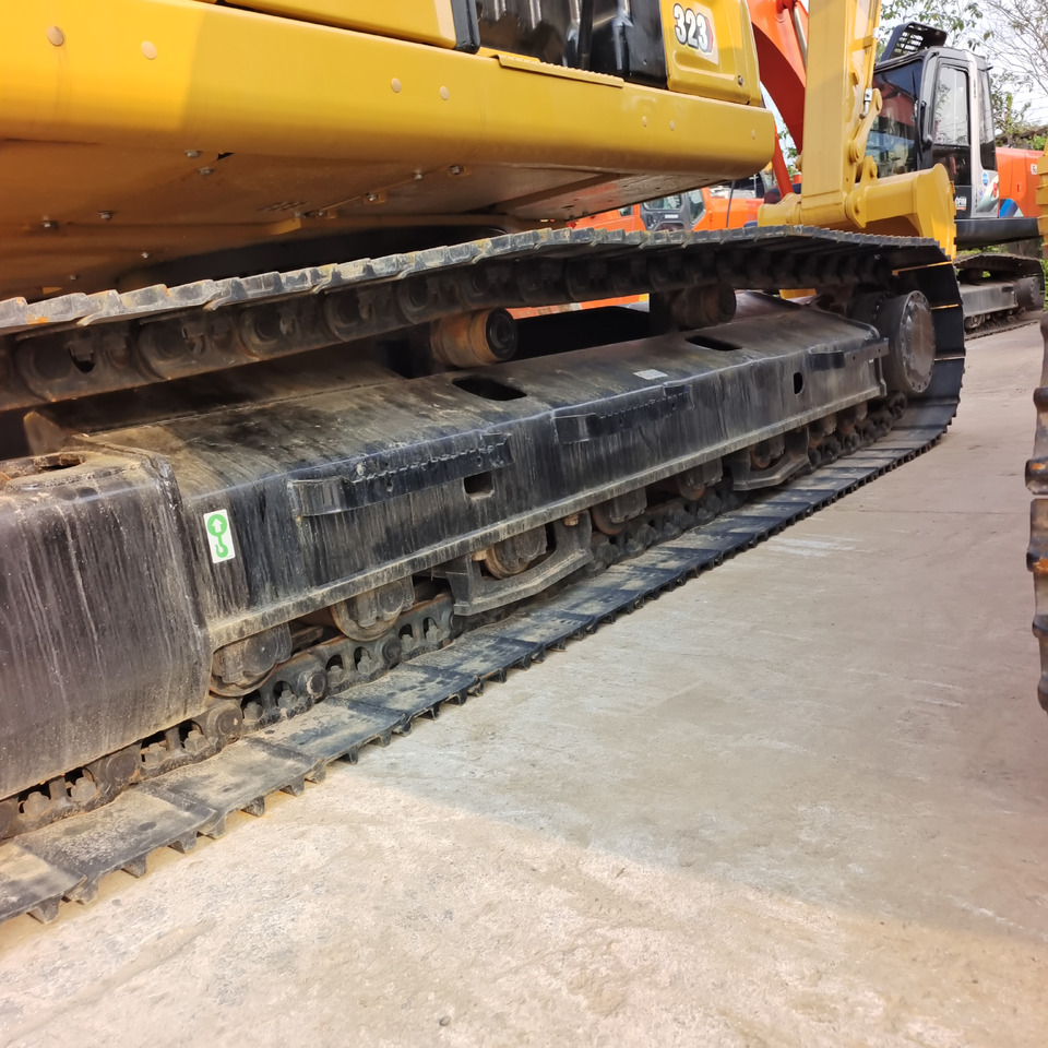 CAT 323 - Crawler excavator: picture 4 CAT 323 - Crawler excavator: picture 4