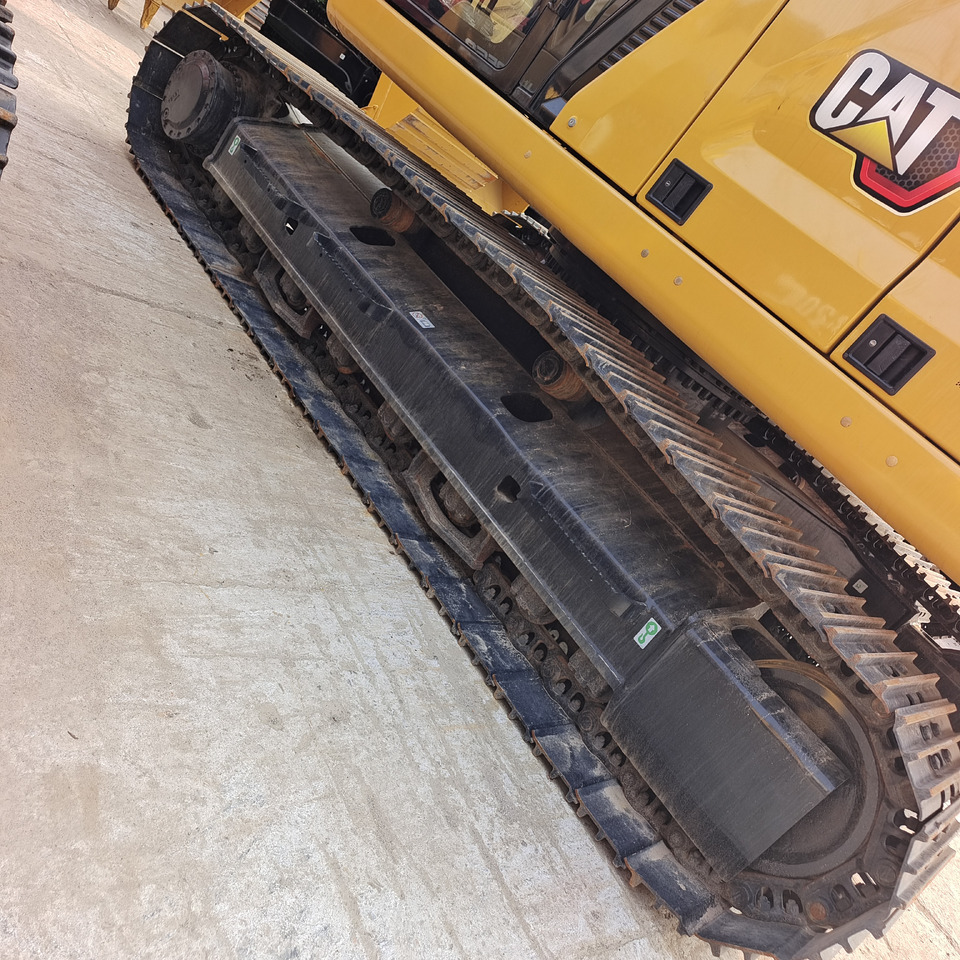 CAT 323 - Crawler excavator: picture 2 CAT 323 - Crawler excavator: picture 2