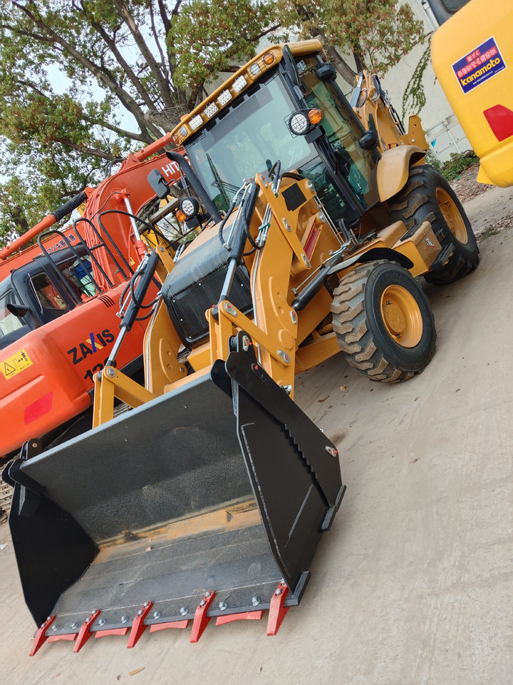 CAT 420F - Backhoe loader: picture 2 CAT 420F - Backhoe loader: picture 2