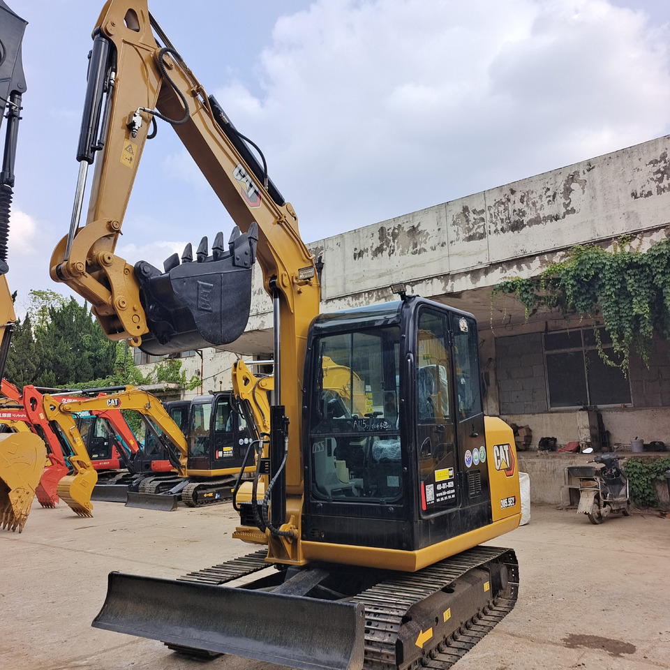CATERPILLAR 305.5E2 CAT - Mini excavator: picture 2 CATERPILLAR 305.5E2 CAT - Mini excavator: picture 2