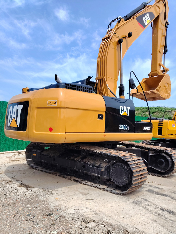 CATERPILLAR 320D2 L CAT 320D WITH C7.1 ENGINE - Crawler excavator: picture 2 CATERPILLAR 320D2 L CAT 320D WITH C7.1 ENGINE - Crawler excavator: picture 2