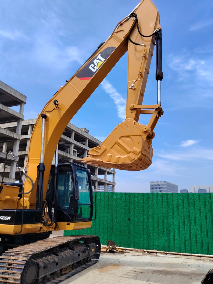 CATERPILLAR 320D2L WITH CAT C7.1 ENGINE - Crawler excavator: picture 5 CATERPILLAR 320D2L WITH CAT C7.1 ENGINE - Crawler excavator: picture 5