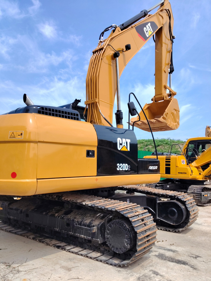 CATERPILLAR 320D2L WITH CAT C7.1 ENGINE - Crawler excavator: picture 3 CATERPILLAR 320D2L WITH CAT C7.1 ENGINE - Crawler excavator: picture 3