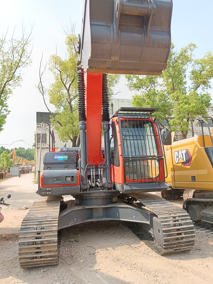 DOOSAN DX225 LCA DX 225 LC - 9C - Crawler excavator: picture 4 DOOSAN DX225 LCA DX 225 LC - 9C - Crawler excavator: picture 4