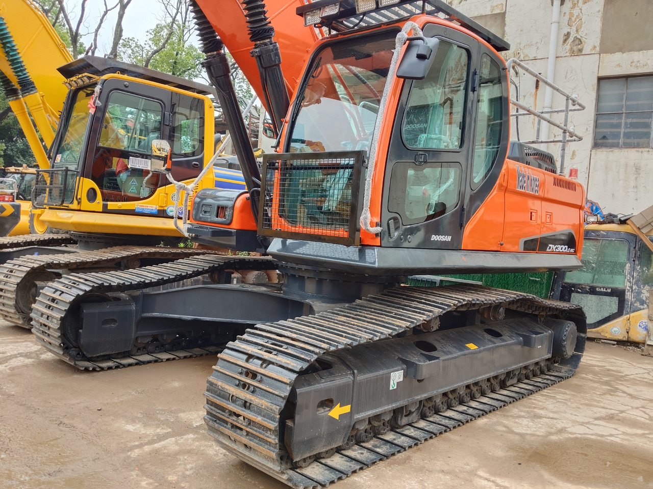 DOOSAN DX300LC-9C DX300LCA - Crawler excavator: picture 1 DOOSAN DX300LC-9C DX300LCA - Crawler excavator: picture 1