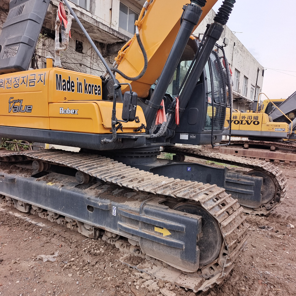 HYUNDAI 305LC - 9S 305LC-9T 330LC - Crawler excavator: picture 2 HYUNDAI 305LC - 9S 305LC-9T 330LC - Crawler excavator: picture 2