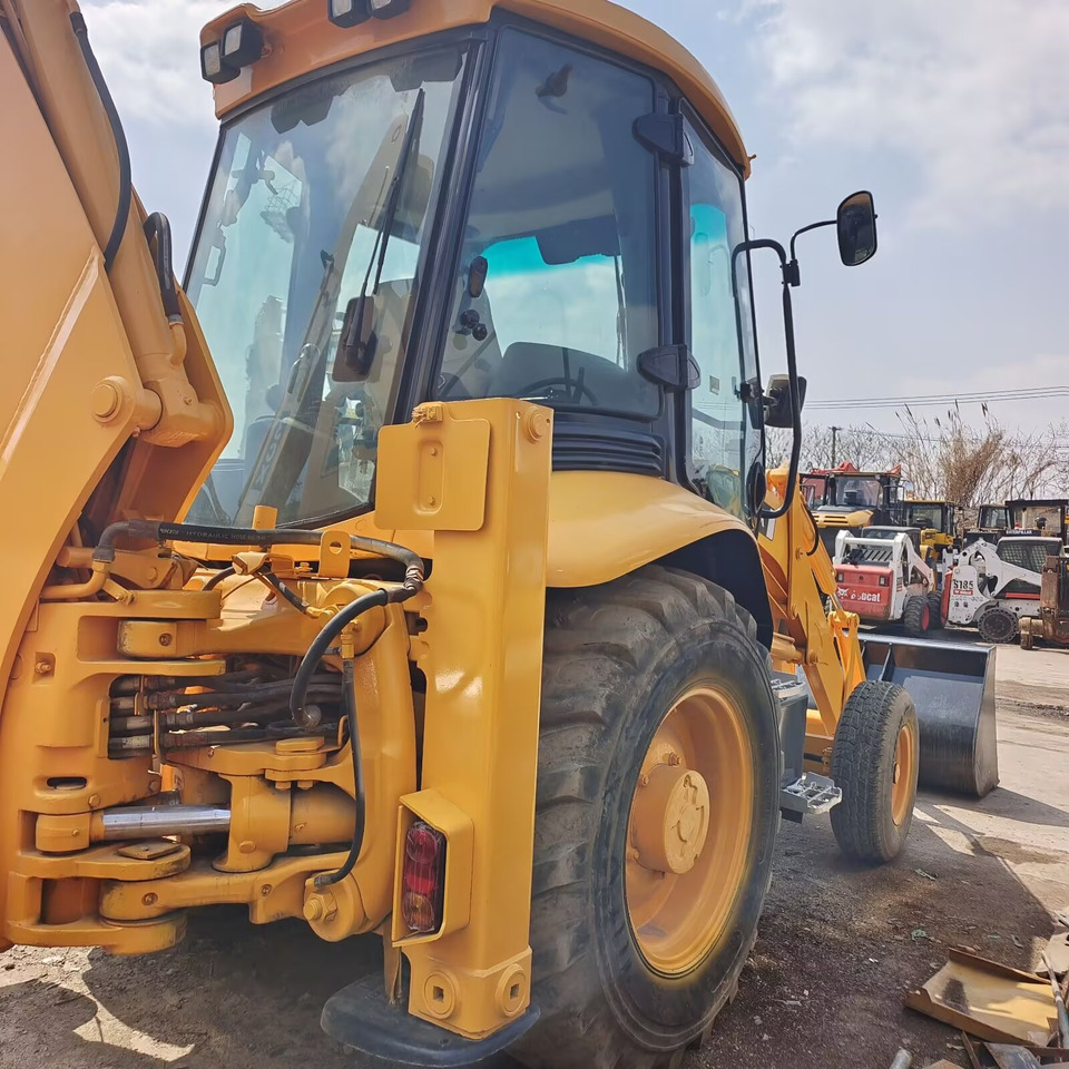 JCB 3CX MADE IN UK - Backhoe loader: picture 1 JCB 3CX MADE IN UK - Backhoe loader: picture 1