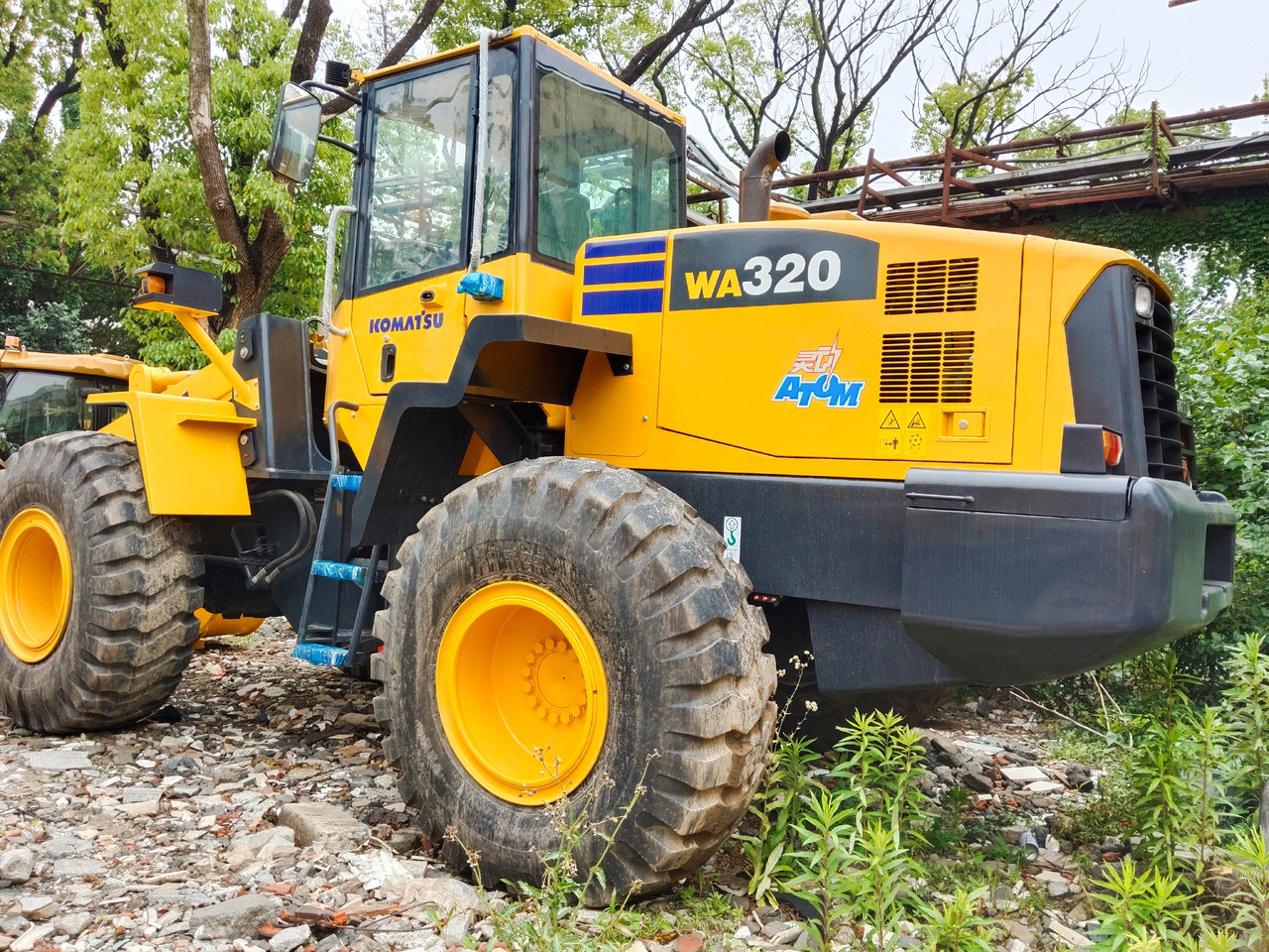KOMATSU WA 320 WA320-5 - Wheel loader: picture 1 KOMATSU WA 320 WA320-5 - Wheel loader: picture 1